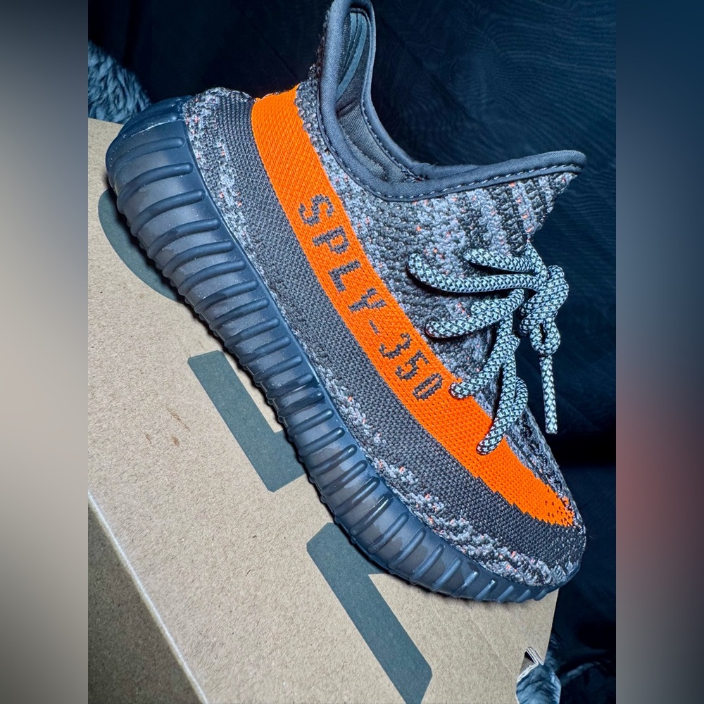 Yeezy Boost 350 V2 Carbon Beluga